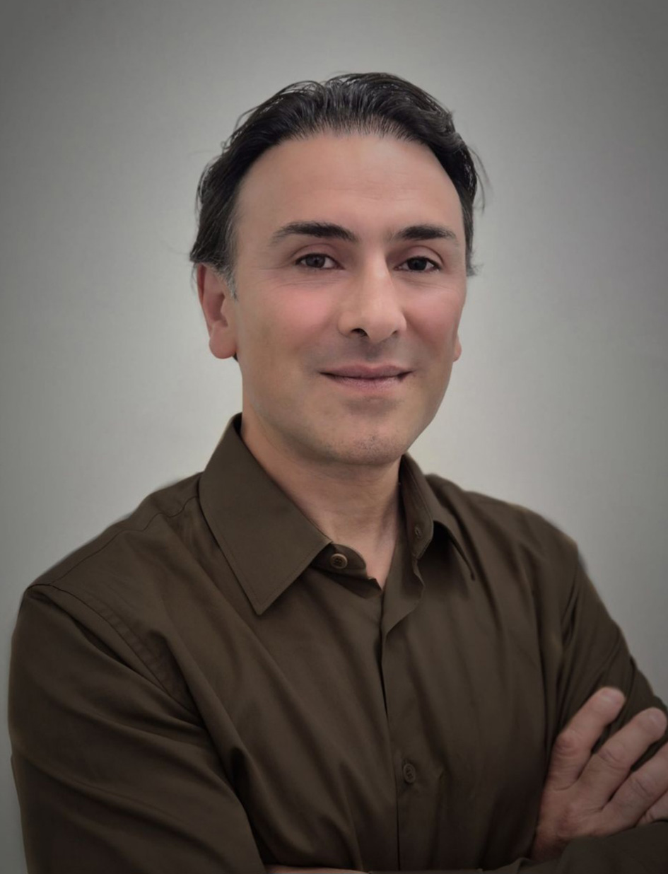 https://leemingdentalclinic.co.uk/wp-content/uploads/2025/08/farzad.jpg